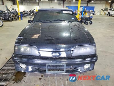 Piąte zdjęcie samochodu w środku: 1989 FORD MUSTANG GT VIN:1FABP45E6KF273823 - miniatura