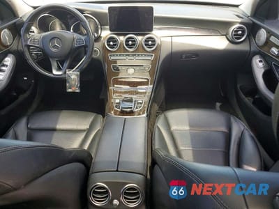 Zdjęcie 8 z 13 samochodu: 2016 MERCEDES-BENZ C 300 4MATIC VIN:55SWF4KB8GU172432 - miniatura
