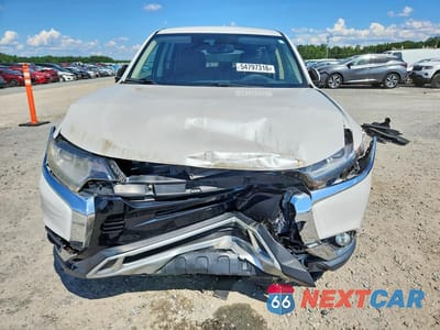 Piąte zdjęcie samochodu w środku: 2020 MITSUBISHI OUTLANDER SE VIN:JA4AD3A33LZ048735 - miniatura