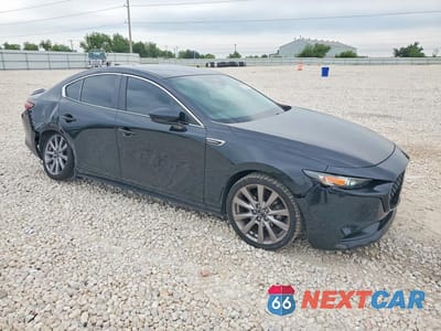 Czwarte zdjęcie samochodu z boku: 2020 MAZDA 3 SELECT VIN:3MZBPACL5LM132864 - miniatura