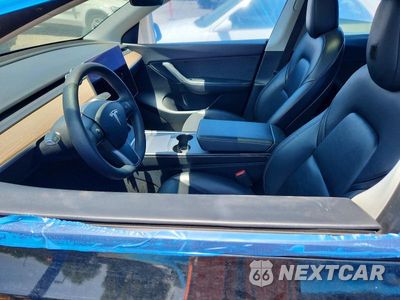 Zdjęcie 7 z 12 samochodu: 2022 TESLA MODEL Y VIN:7SAYGDEE6NF428581 - miniatura