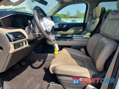 Zdjęcie 7 z 13 samochodu: 2022 LINCOLN NAVIGATOR L RESERVE VIN:5LMJJ3LT1NEL02599 - miniatura