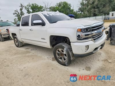 Czwarte zdjęcie samochodu z boku: 2018 CHEVROLET SILVERADO K1500 HIGH COUNTRY VIN:3GCUKTEJ5JG237773 - miniatura