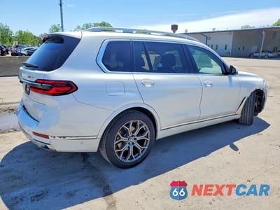 Trzecie zdjęcie samochodu z tyłu: 2025 BMW X7 XDRIVE40I VIN:5UX23EM07S9Z65653 - miniatura