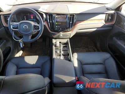 Zdjęcie 8 z 14 samochodu: 2023 VOLVO XC60 PLUS VIN:YV4L12RNXP1376288 - miniatura