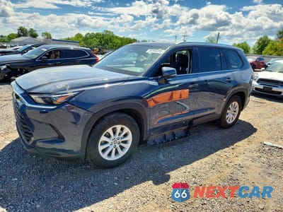 2024 TOYOTA GRAND HIGHLANDER XLE 5TDAAAB54RS009990 - główne zdjęcie licytacji z USA - miniatura