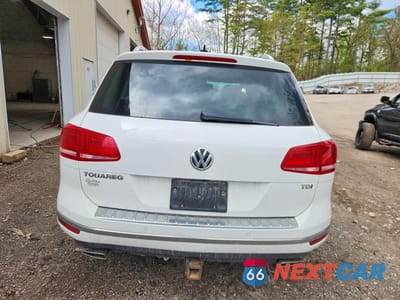 Zdjęcie 6 z 13 samochodu: 2015 VOLKSWAGEN TOUAREG V6 TDI VIN:WVGEP9BP2FD003219 - miniatura