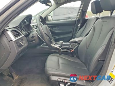 Zdjęcie 7 z 12 samochodu: 2016 BMW 320 XI VIN:WBA8E5G59GNU20482 - miniatura