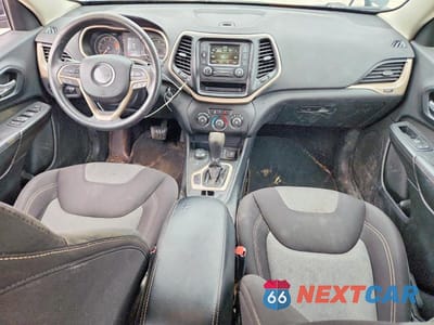 Zdjęcie 8 z 13 samochodu: 2016 JEEP CHEROKEE SPORT VIN:1C4PJMAB3GW180925 - miniatura