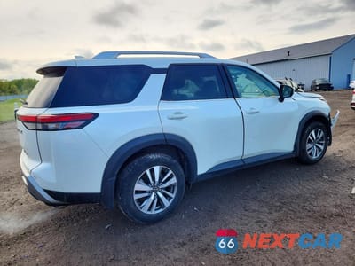 Trzecie zdjęcie samochodu z tyłu: 2022 NISSAN PATHFINDER SL VIN:5N1DR3CC4NC269487 - miniatura