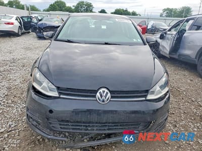Piąte zdjęcie samochodu w środku: 2017 VOLKSWAGEN GOLF S VIN:3VW217AUXHM030919 - miniatura