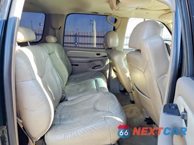 Zdjęcie 11 z 13 samochodu: 2005 GMC YUKON XL DENALI VIN:1GKFK66U55J221326 - miniatura
