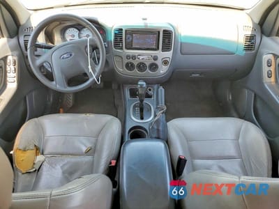 Zdjęcie 8 z 12 samochodu: 2005 FORD ESCAPE XLT VIN:1FMYU93125DA15045 - miniatura
