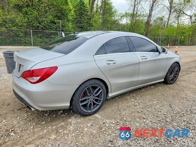 Trzecie zdjęcie samochodu z tyłu: 2014 MERCEDES-BENZ CLA 250 VIN:WDDSJ4EB3EN031573 - miniatura