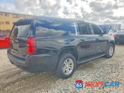 Trzecie zdjęcie samochodu z tyłu: 2017 CHEVROLET SUBURBAN C1500 LT VIN:1GNSCHKC7HR371919 - miniatura