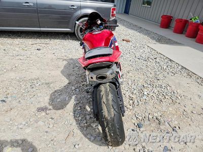 Czwarte zdjęcie samochodu z boku: 2021 HONDA CBR600 RR VIN:JH2PC40J9MK700445 - miniatura