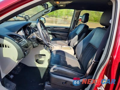 Zdjęcie 7 z 14 samochodu: 2019 DODGE GRAND CARAVAN SXT VIN:2C4RDGCG7KR717159 - miniatura