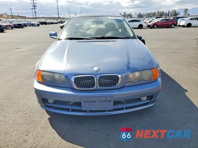 Piąte zdjęcie samochodu w środku: 2002 BMW 325 CI VIN:WBABN33472JW51064 - miniatura