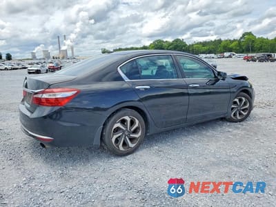 Trzecie zdjęcie samochodu z tyłu: 2016 HONDA ACCORD EX VIN:1HGCR2F79GA217832 - miniatura
