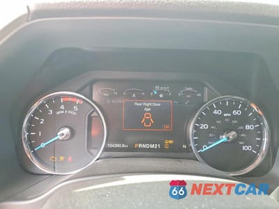 Zdjęcie 8 z 10 samochodu: 2019 FORD F350 SUPER DUTY VIN:1FT8W3BT3KEE18472 - miniatura