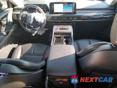 Zdjęcie 8 z 13 samochodu: 2025 LINCOLN AVIATOR VIN:5LM5J6XCXSGL22671 - miniatura