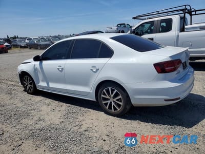 Drugie zdjęcie samochodu z przodu: 2017 VOLKSWAGEN JETTA SE VIN:3VWDB7AJ5HM313255 - miniatura