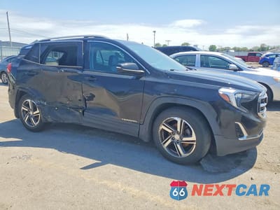 Czwarte zdjęcie samochodu z boku: 2020 GMC TERRAIN SLT VIN:3GKALPEV6LL145404 - miniatura
