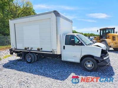 Czwarte zdjęcie samochodu z boku: 2021 CHEVROLET EXPRESS BOX TRUCK VIN:1HA6GUC78MN001844 - miniatura