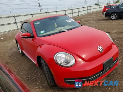 Czwarte zdjęcie samochodu z boku: 2014 VOLKSWAGEN BEETLE VIN:3VW5L7AT8EM804871 - miniatura