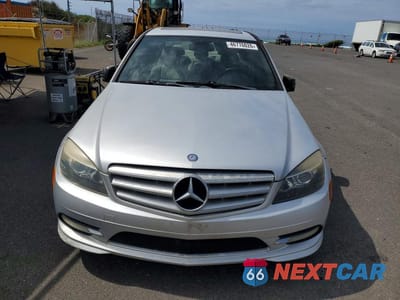 Piąte zdjęcie samochodu w środku: 2011 MERCEDES-BENZ C 300 VIN:WDDGF5EB8BR154223 - miniatura
