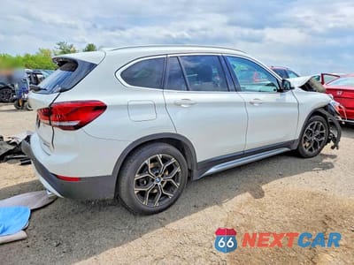 Trzecie zdjęcie samochodu z tyłu: 2020 BMW X1 XDRIVE28I VIN:WBXJG9C08L5P67315 - miniatura
