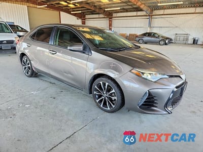 Czwarte zdjęcie samochodu z boku: 2017 TOYOTA COROLLA SE VIN:2T1BURHE0HC768662 - miniatura