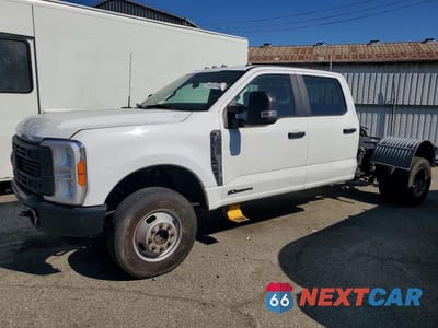 2023 FORD F350 SUPER DUTY 1FT8W3DT5PEC22151 - główne zdjęcie licytacji z USA - miniatura