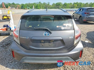 Zdjęcie 6 z 12 samochodu: 2018 TOYOTA PRIUS C VIN:JTDKDTB39J1608701 - miniatura