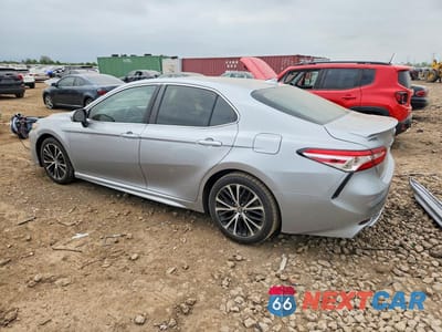 Drugie zdjęcie samochodu z przodu: 2020 TOYOTA CAMRY SE VIN:4T1G11AK1LU337125 - miniatura