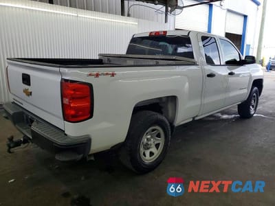 Trzecie zdjęcie samochodu z tyłu: 2017 CHEVROLET SILVERADO K1500 VIN:1GCVKNEHXHZ218448 - miniatura
