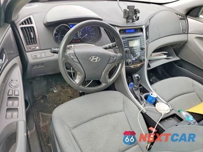 Zdjęcie 8 z 13 samochodu: 2012 HYUNDAI SONATA HYBRID VIN:KMHEC4A40CA043897 - miniatura