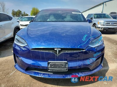 Piąte zdjęcie samochodu w środku: 2023 TESLA MODEL X VIN:7SAXCBE59PF376085 - miniatura