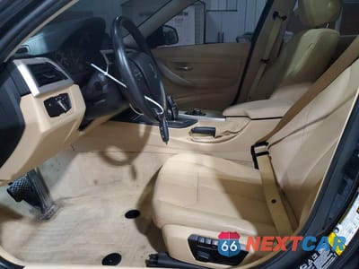 Zdjęcie 7 z 13 samochodu: 2014 BMW 320 I XDRIVE VIN:WBA3C3C57EP660769 - miniatura