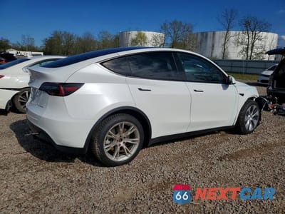 Trzecie zdjęcie samochodu z tyłu: 2023 TESLA MODEL Y VIN:7SAYGDEE3PF700829 - miniatura