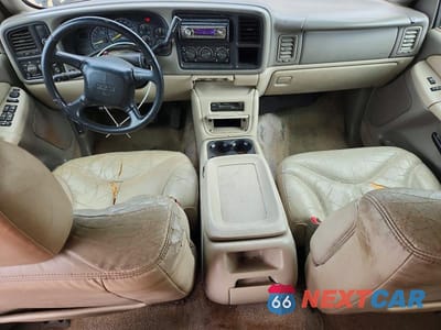 Zdjęcie 8 z 13 samochodu: 2002 GMC YUKON XL C1500 VIN:3GKEC16Z52G293180 - miniatura