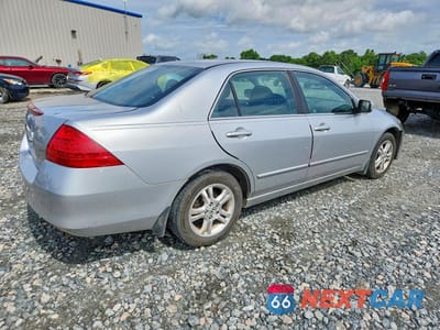 Trzecie zdjęcie samochodu z tyłu: 2007 HONDA ACCORD EX VIN:1HGCM56767A121589 - miniatura