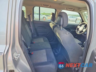 Zdjęcie 10 z 12 samochodu: 2016 JEEP PATRIOT SPORT VIN:1C4NJPBA0GD789996 - miniatura