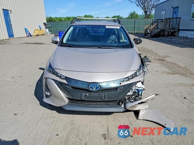 Piąte zdjęcie samochodu w środku: 2022 TOYOTA PRIUS PRIME LIMITED VIN:JTDKAMFP7N3217231 - miniatura