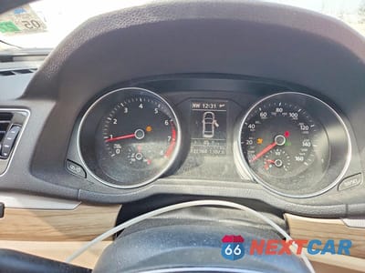 Zdjęcie 9 z 12 samochodu: 2017 VOLKSWAGEN PASSAT SE VIN:1VWBT7A31HC007340 - miniatura