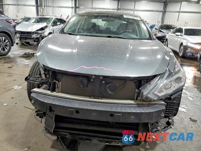 Piąte zdjęcie samochodu w środku: 2018 NISSAN ALTIMA 2.5 S VIN:1N4AL3AP0JC171619 - miniatura