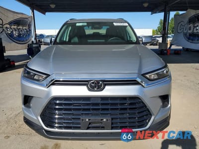 Piąte zdjęcie samochodu w środku: 2026 TOYOTA GRAND HIGHLANDER XLE VIN:5TDAAAB51TS122044 - miniatura