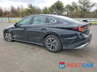 Drugie zdjęcie samochodu z przodu: 2026 HYUNDAI SONATA HYBRID BLUE VIN:KMHL24JJ0TA145071 - miniatura