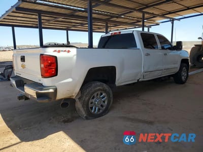 Trzecie zdjęcie samochodu z tyłu: 2017 CHEVROLET SILVERADO K2500 HEAVY DUTY LTZ VIN:1GC1KWEY8HF174245 - miniatura