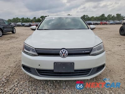 Piąte zdjęcie samochodu w środku: 2013 VOLKSWAGEN JETTA HYBRID VIN:3VW637AJ2DM229443 - miniatura